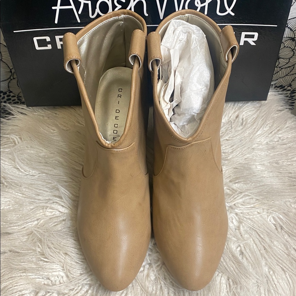 Arden Wohl Tan Ankle Boots - Picture 3 of 6